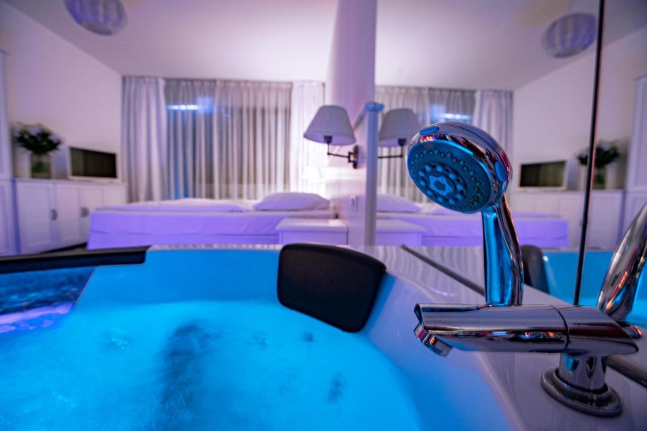 Apartament Rodzinny Beach Sauna&Jacuzzi Arka Medical Spa Kolobrzeg Ngoại thất bức ảnh